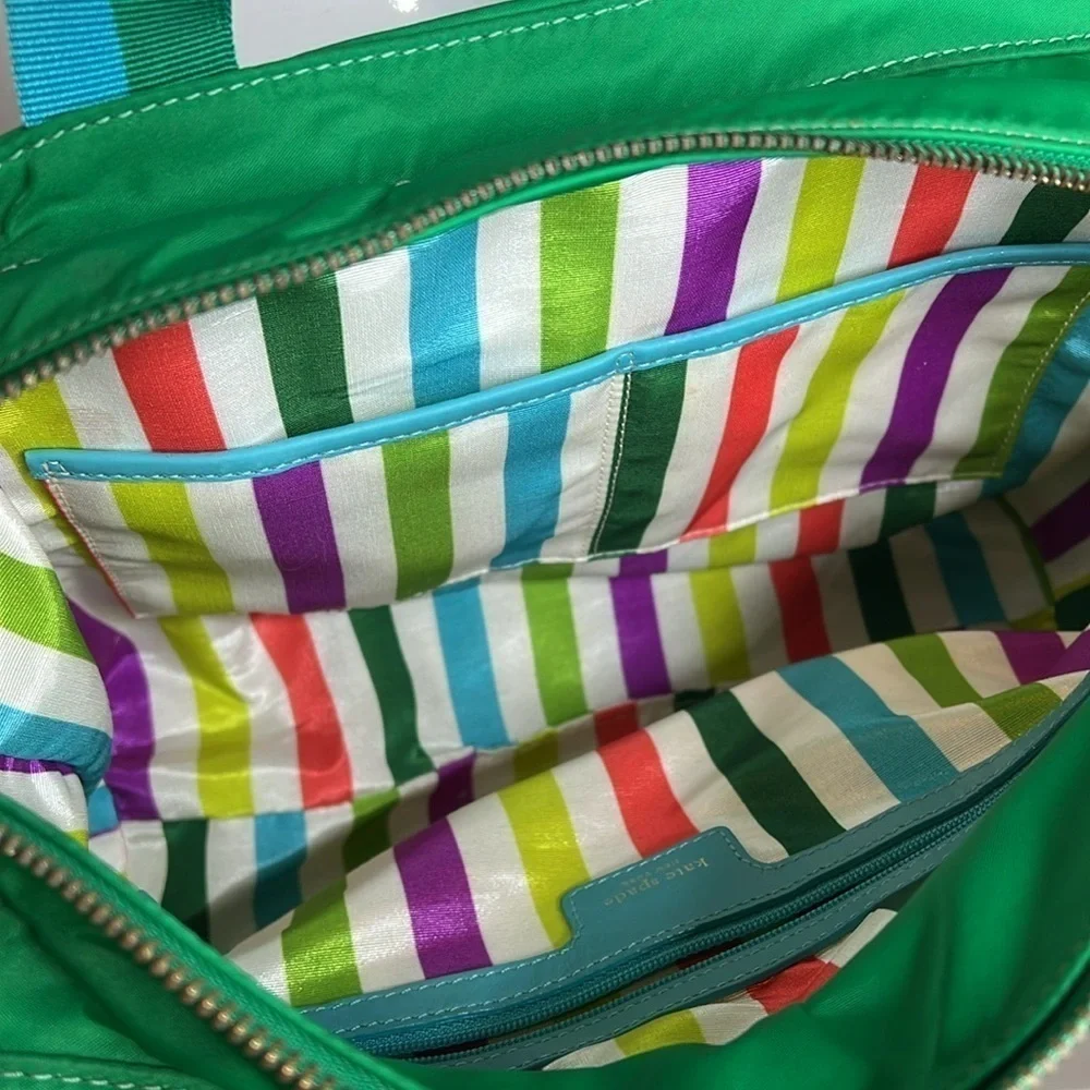 Kate Spade New York Web Quinn Leroy Street Humminbird Tote Bag in Green